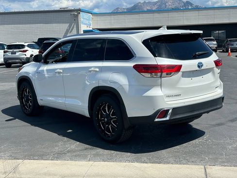 Used 2017 Toyota Highlander Limited w/ Carpet Mat Package AWD/4WD image 7