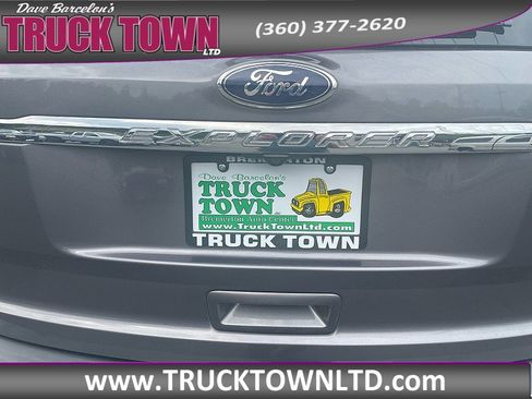 Used 2014 Ford Explorer XLT w/ Equipment Group 202A AWD/4WD image 42