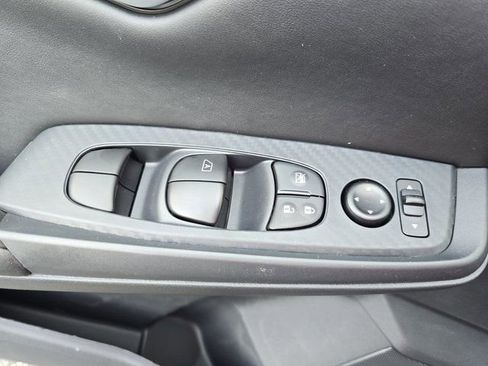 Certified 2025 Nissan Sentra SV FWD image 25