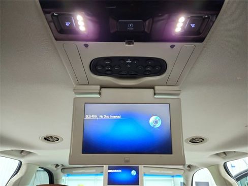 Used 2016 Cadillac Escalade ESV Premium image 44