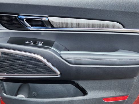 New 2025 Kia Telluride EX w/ EX Captain's Chair Package image 14