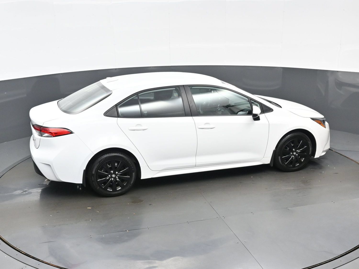 Used 2023 Toyota Corolla LE FWD image 38