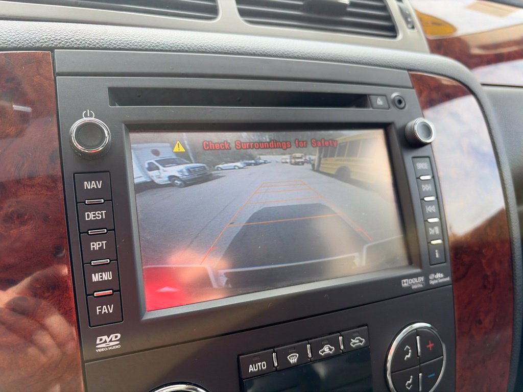 Used 2013 Chevrolet Avalanche LTZ AWD/4WD image 33