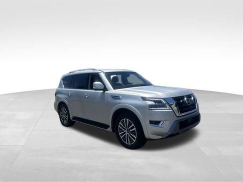Used 2024 Nissan Armada SL w/ Captain's Chairs Package AWD/4WD image 6
