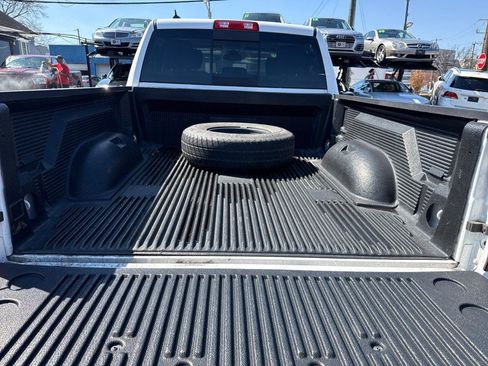 Used 2019 RAM 1500 Big Horn AWD/4WD image 38