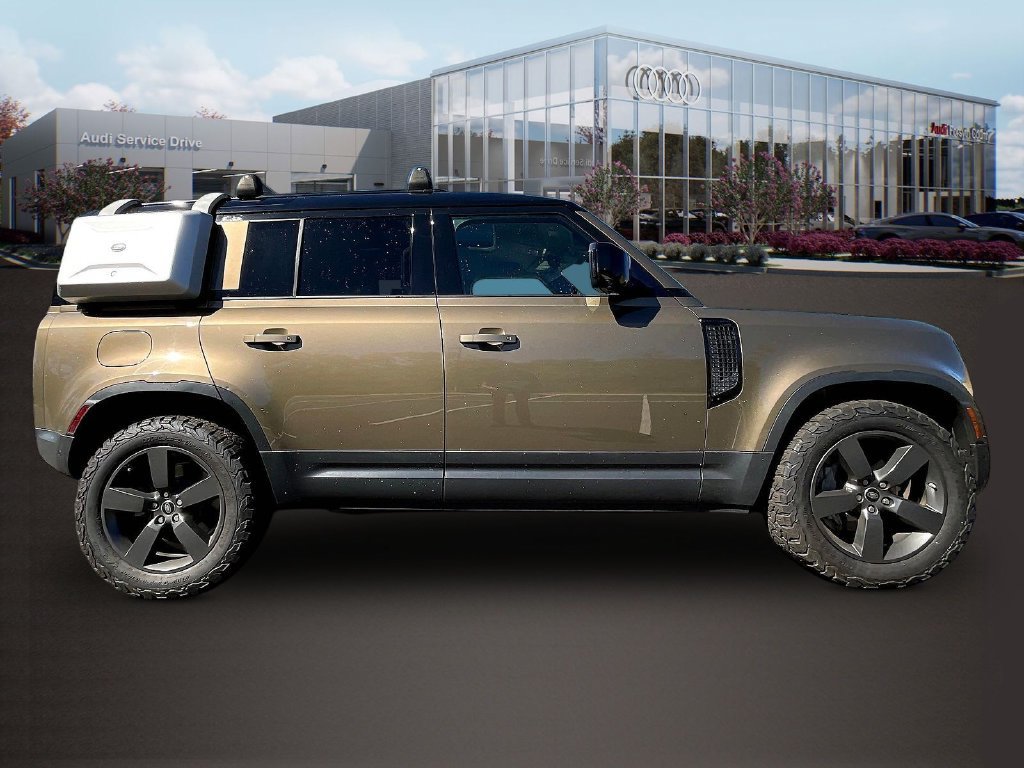 Used 2020 Land Rover Defender 110 HSE AWD/4WD image 8