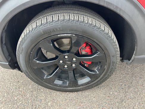 Used 2020 Ford Explorer ST w/ ST Street Pack image 8