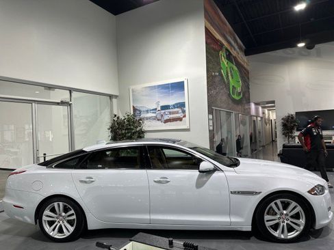 Used 2016 Jaguar XJ L Portfolio AWD/4WD image 26