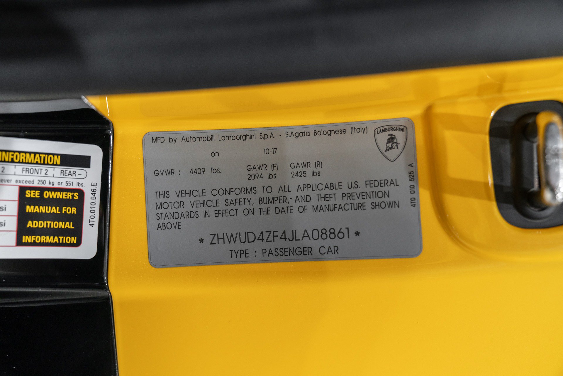 Used 2018 Lamborghini Huracan Performante AWD/4WD image 60