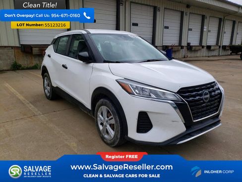 Used 2023 Nissan Kicks S FWD image 5