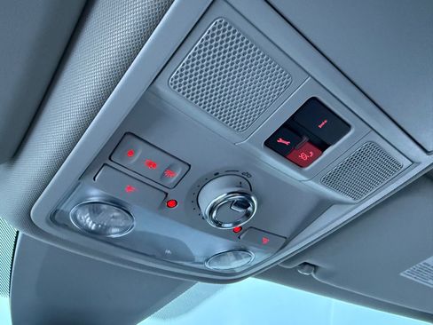 Used 2020 Volkswagen Passat 2.0T SE w/ Sunroof Package image 29