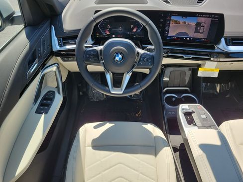 New 2026 BMW X1 xDrive28i w/ Technology Package AWD/4WD image 11