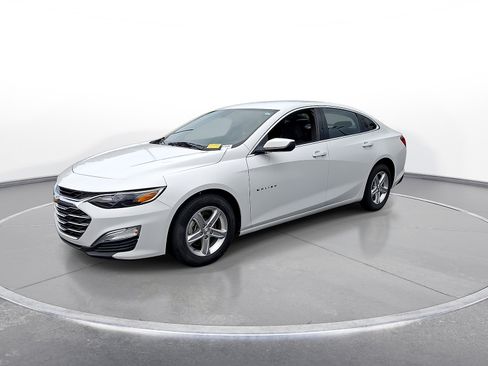 Used 2022 Chevrolet Malibu LS w/ Driver Confidence Package II FWD image 4