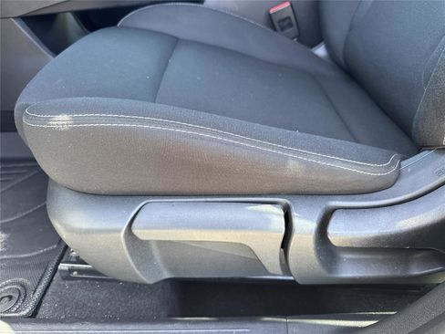 Used 2023 Nissan Rogue S FWD image 12