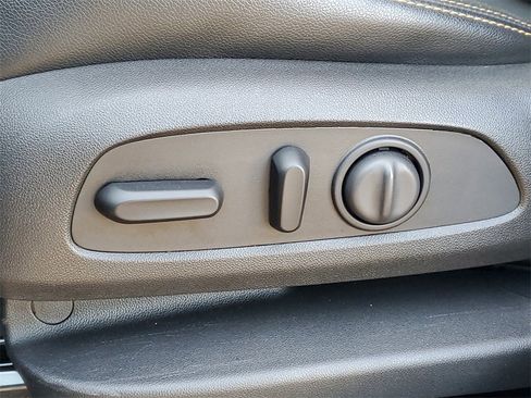 Used 2020 GMC Terrain SLT w/ Preferred Package image 6