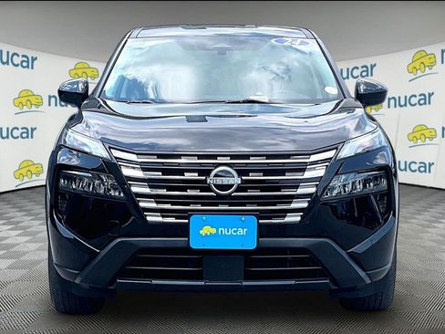 Used 2024 Nissan Rogue SV AWD/4WD image 2