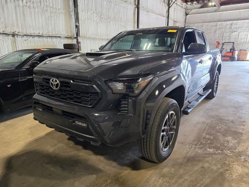 Used 2024 Toyota Tacoma TRD Sport w/ TRD Sport Upgrade Package AWD/4WD image 1