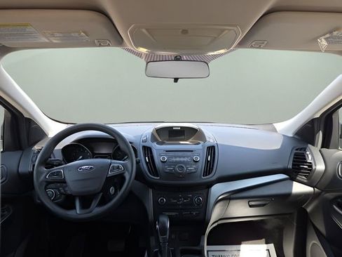 Used 2018 Ford Escape S image 10