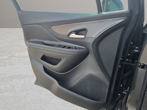 Used 2018 Buick Encore Preferred image 17