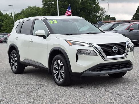 Used 2023 Nissan Rogue SV AWD/4WD image 2