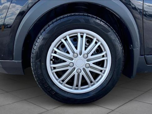 Used 2019 Nissan Kicks S w/ Exterior Electronics Package image 11