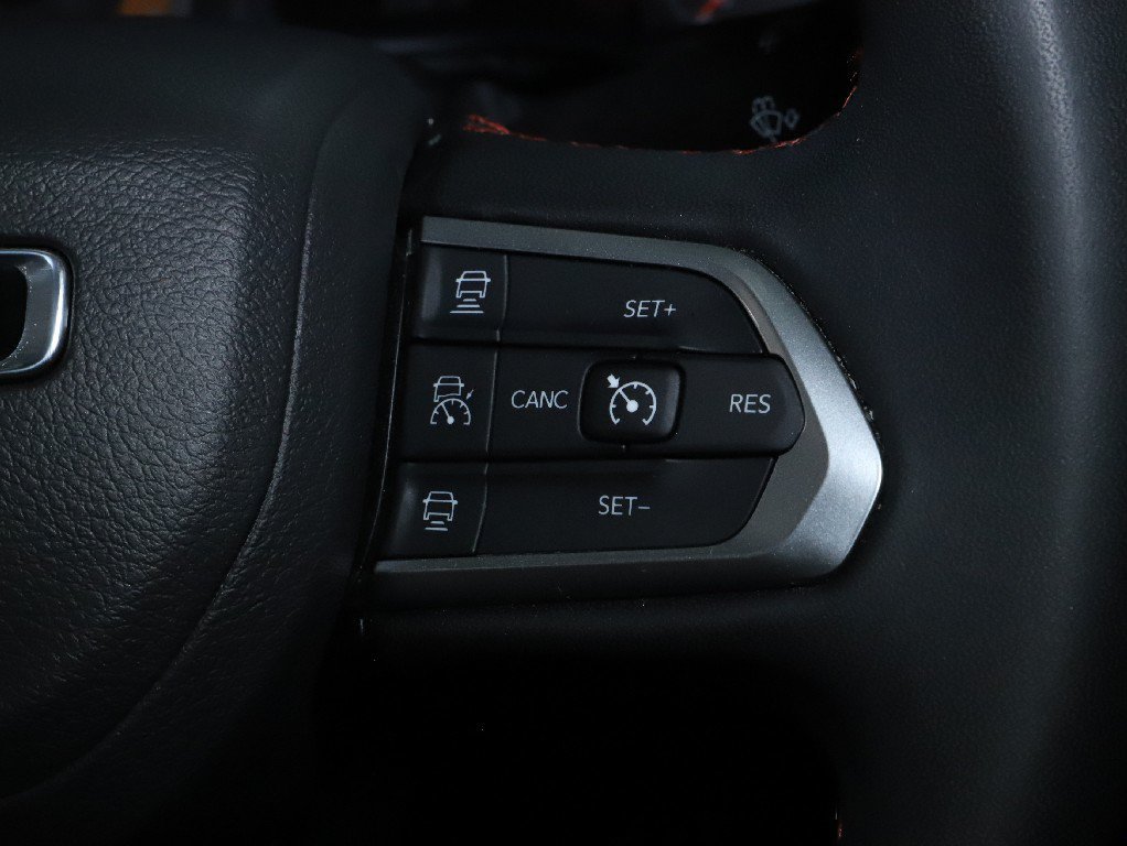 Used 2025 Jeep Compass Trailhawk AWD/4WD image 23