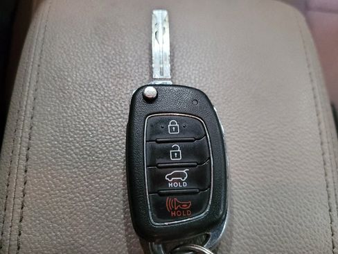 Used 2018 Hyundai Tucson SE AWD/4WD image 32