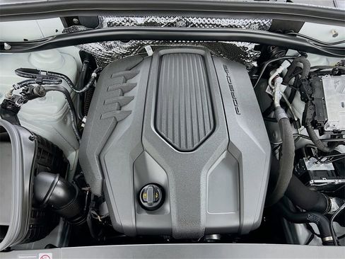 New 2026 Porsche Macan Turbo image 32