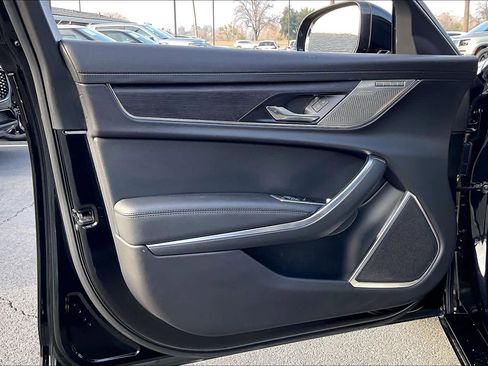 Used 2022 Jaguar XF SE image 25