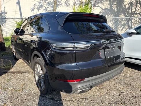Used 2019 Porsche Cayenne AWD/4WD image 2