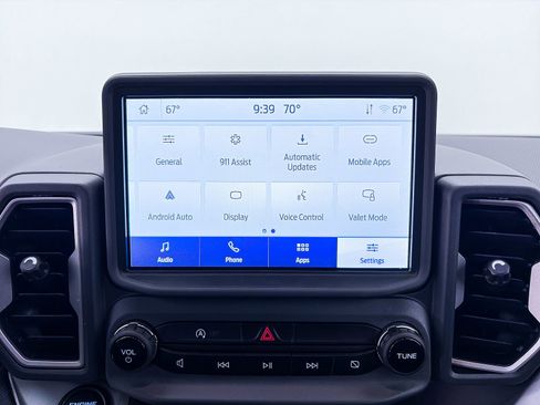 Used 2023 Ford Bronco Sport Outer Banks AWD/4WD image 19