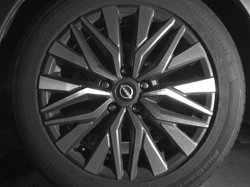Used 2025 Nissan Altima 2.5 SV FWD image 14