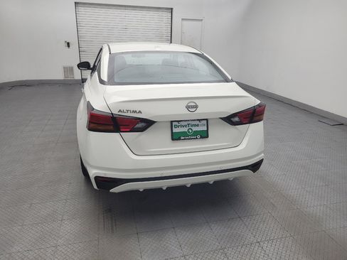 Used 2025 Nissan Altima 2.5 SV FWD image 6