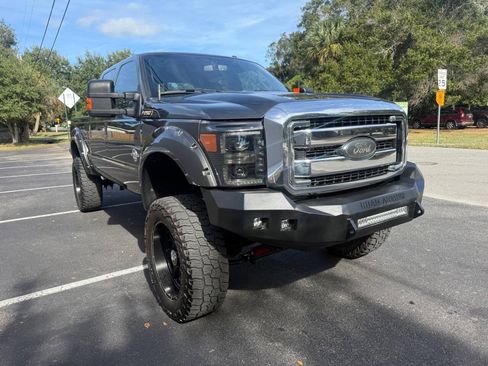 Used 2016 Ford F250 Lariat w/ Lariat Ultimate Package AWD/4WD image 2