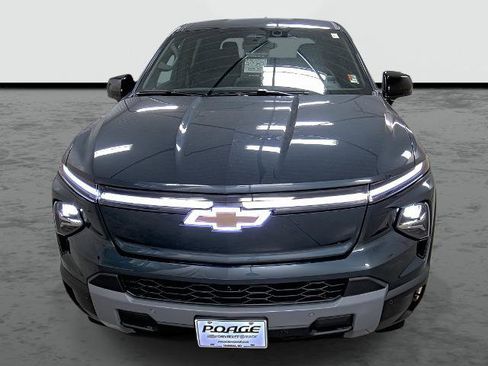 New 2026 Chevrolet Silverado EV LT image 6