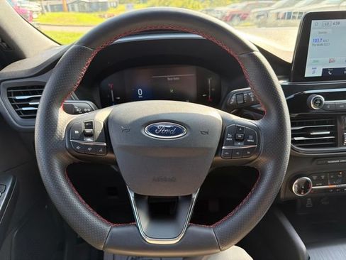 Used 2025 Ford Escape ST-Line Select AWD/4WD image 25