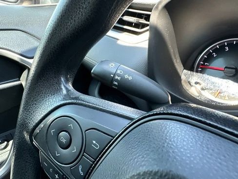 Used 2021 Toyota RAV4 LE FWD image 24