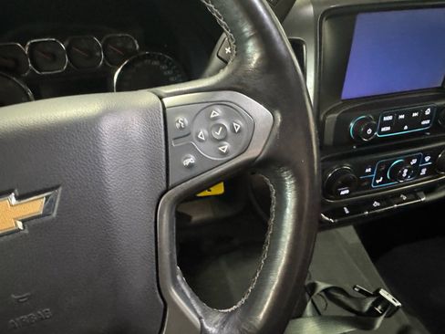 Used 2018 Chevrolet Silverado 1500 LT w/ All Star Edition image 20