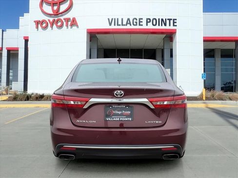Used 2016 Toyota Avalon Limited image 4