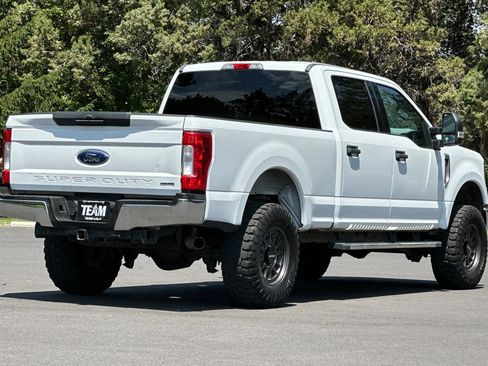 Used 2019 Ford F250 XLT AWD/4WD image 4