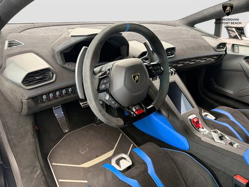 Used 2024 Lamborghini Huracan STO RWD image 9