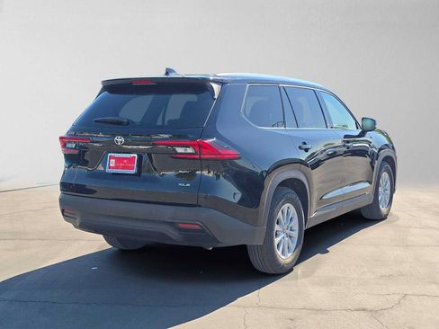 Certified 2026 Toyota Grand Highlander FWD image 3