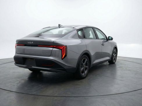 Used 2025 Kia K4 FWD image 9