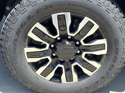 New 2026 GMC Sierra 2500 Denali Ultimate AWD/4WD image 10