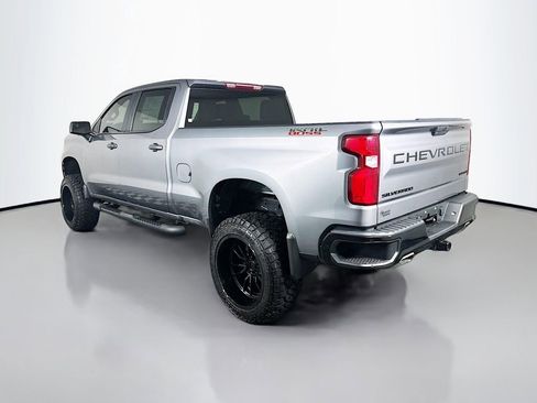 Used 2021 Chevrolet Silverado 1500 Custom Trail Boss w/ LPO, Dark Essentials Package image 5