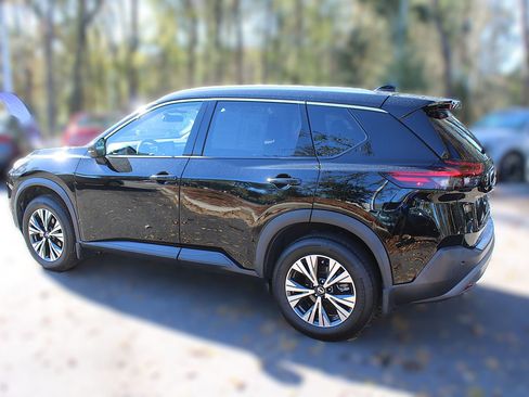 Used 2021 Nissan Rogue SV w/ Premium Package image 7