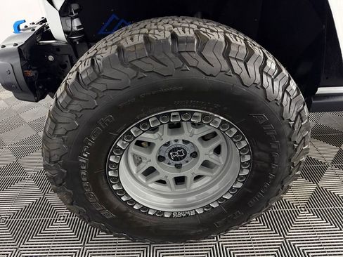 Used 2021 Jeep Wrangler Unlimited Rubicon 4xe w/ Steel Bumper Group AWD/4WD image 12