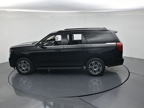 Used 2025 Ford Expedition Active AWD/4WD image 47