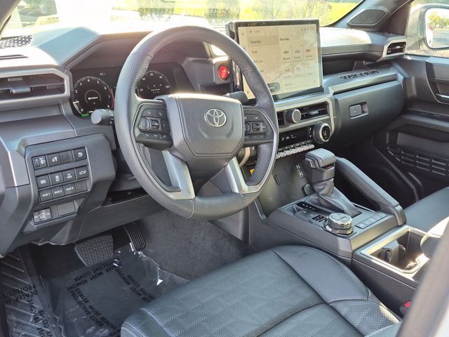 Certified 2025 Toyota Tacoma TRD Off-Road w/ TRD Off Road Premium Package AWD/4WD image 4