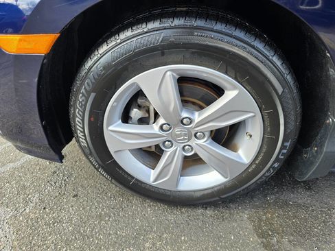 Used 2019 Honda Odyssey EX image 10